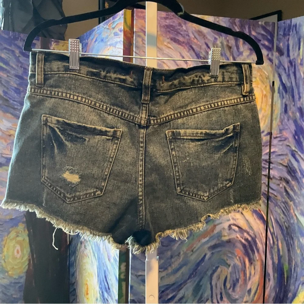 Free People 26” button fly denim distressed shorts - Picture 3 of 4